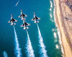 Pacific Airshow 2026 guide with Thunderbirds over Huntington Beach, photo by Scott Bourquin